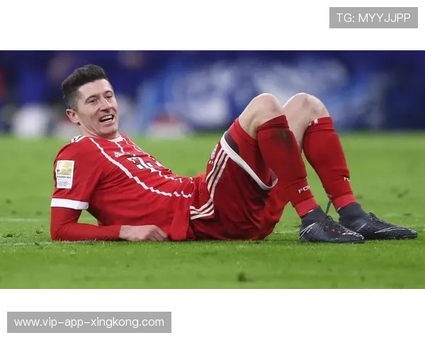 莱万去向成转会焦点，凯恩是否接替成悬念